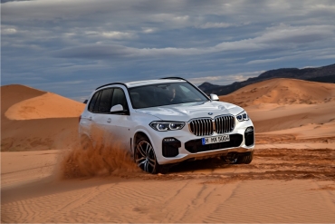 A patra generaţie BMW X5 impresionează prin gama largă de inovaţii