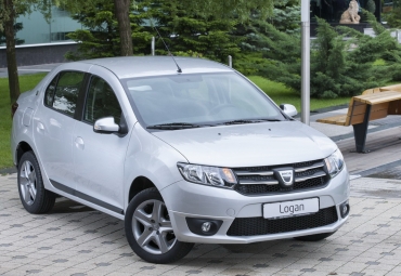 Dacia Logan aniversar 10 ani