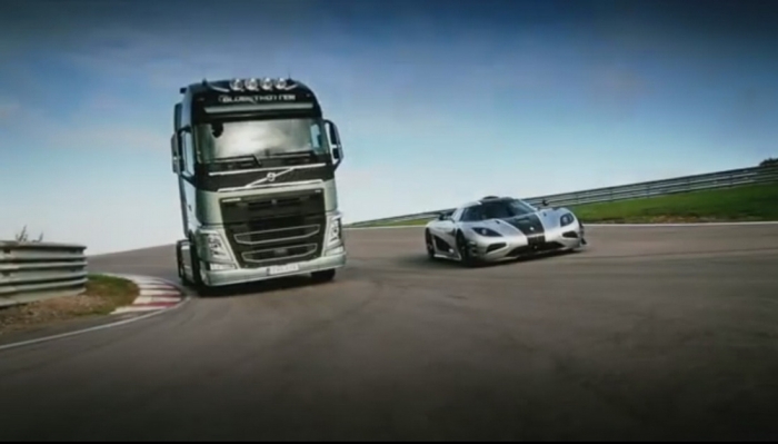 Koenigsegg One:1 vs. camion Volvo