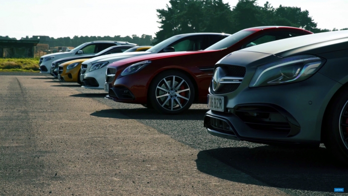 Șase modele Mercedes AMG se întrec într-o `liniuță`