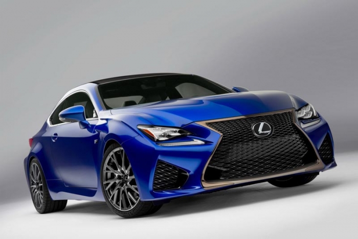 Test cu noul Lexus RCF