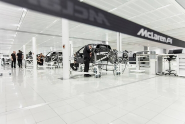 McLaren a început producţia lui P1