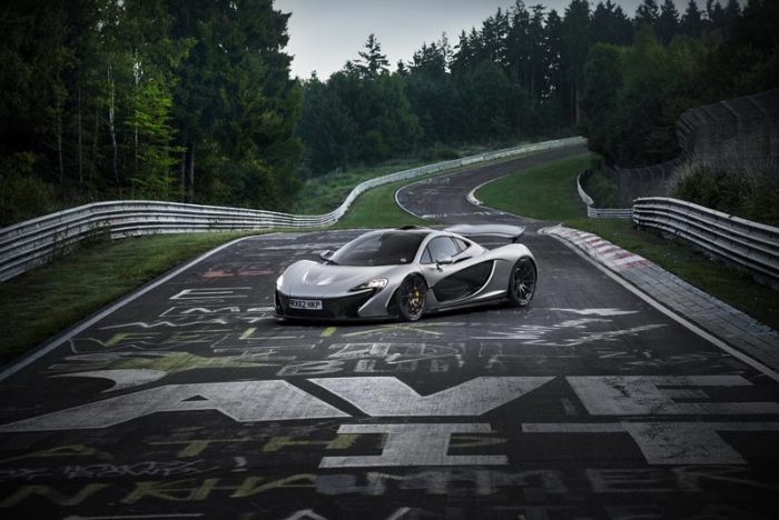 P1, sub 7 minute pe Nurburgring