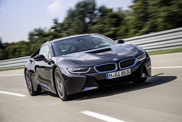BMW ne prezintă noul i8