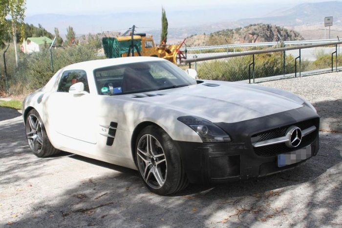 Mercedes spune adio lui SLS cu o ediţie limitată