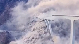 VIDEO: Un pod nou s-a prăbușit în China