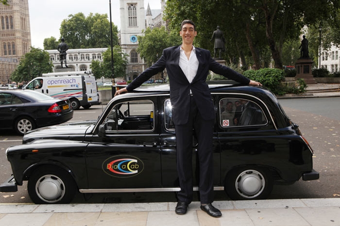 Sultan Kösen: Mi-ar plăcea să găsesc o maşină confortabilă pentru mine şi soţia mea