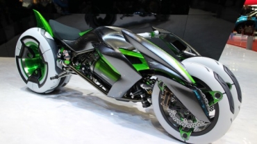 Kawasaki dezvaluie conceptul J Three Wheeler EV