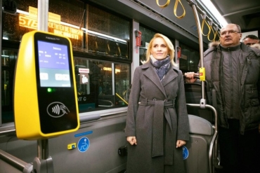 Internet şi prize USB pentru încărcarea telefoanelor în noile autobuze pentru bucureșteni