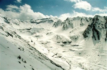 Circulaţia rutiera a fost închisă pe Transfăgărăşan