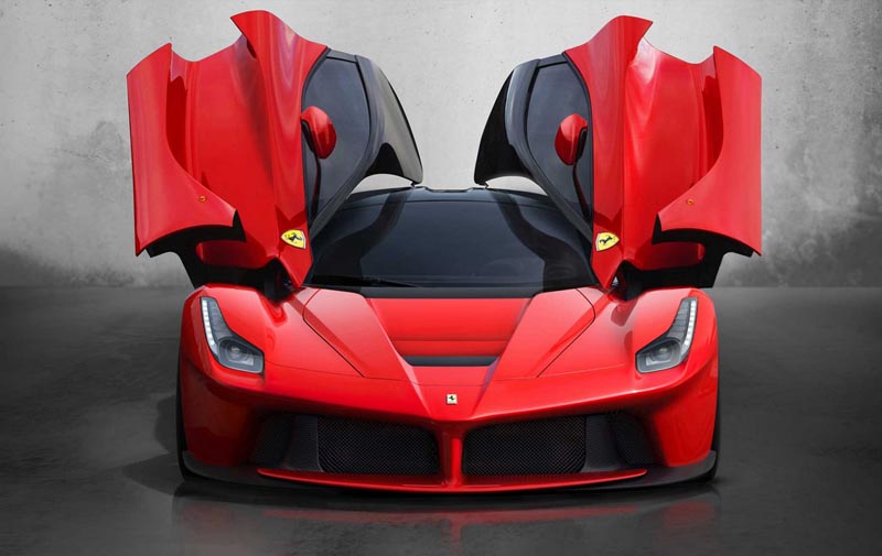 Ferrari pregăteşte un nou model