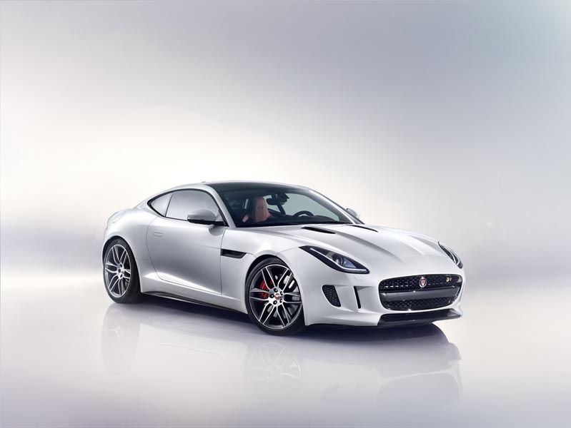 Noul Jaguar F-Type R coupe, testat pe circuit