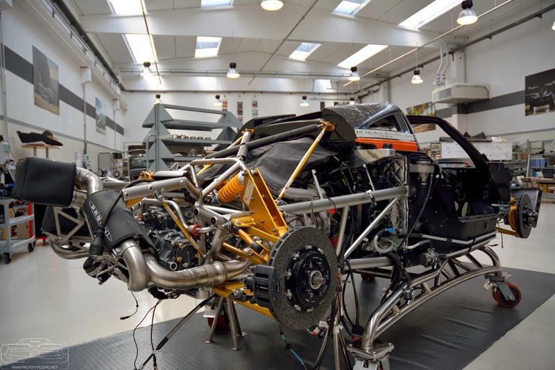 Tur în fabrica Pagani