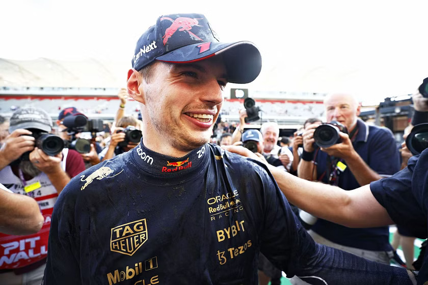 Verstappen își asigură al treilea titlu mondial iar Piastri câștigă cursa de sprint din Qatar