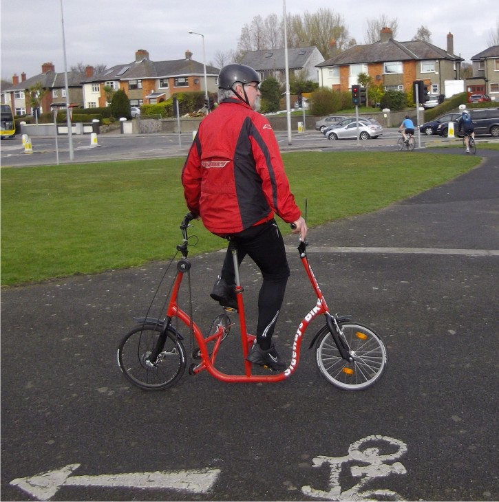 SidewaysBike - bicicleta cu două ghidoane si mers lateral