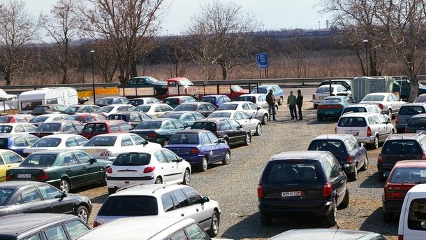 Guvernul din Bulgaria se pregăteşte să introducă taxa auto pentru poluare