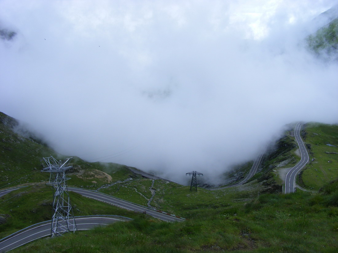 Transfăgărăşan, închis de astăzi până pe 30 iunie 2014